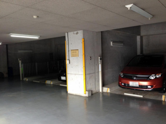 【駐車場】