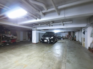 【駐車場】