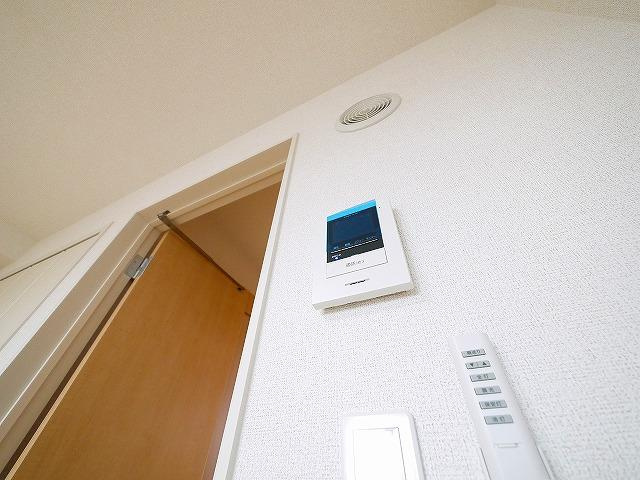 グリュックのセキュリティ|モニター付きインターホンです