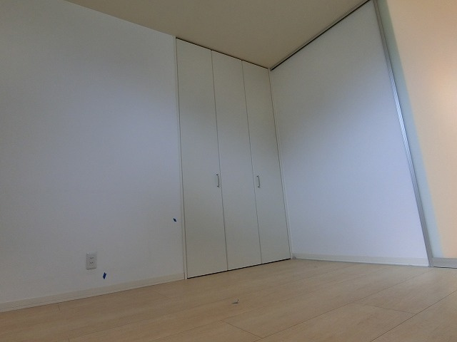 【寝室】 | WEST COURT