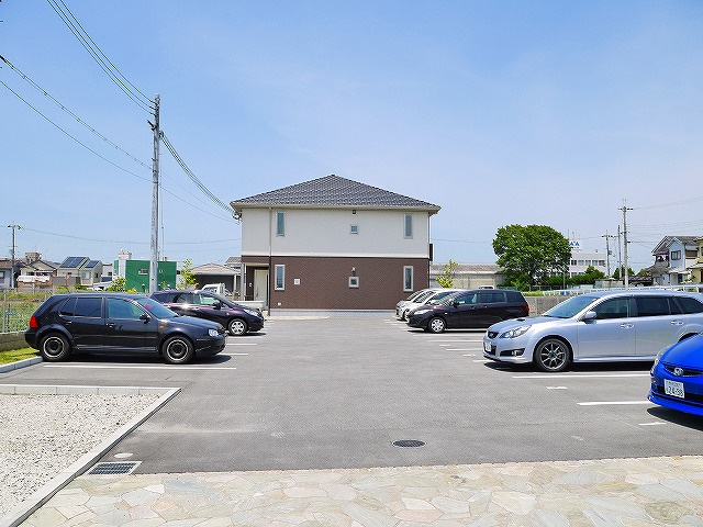 セゾン・ソレイユAの駐車場|駐車場完備です