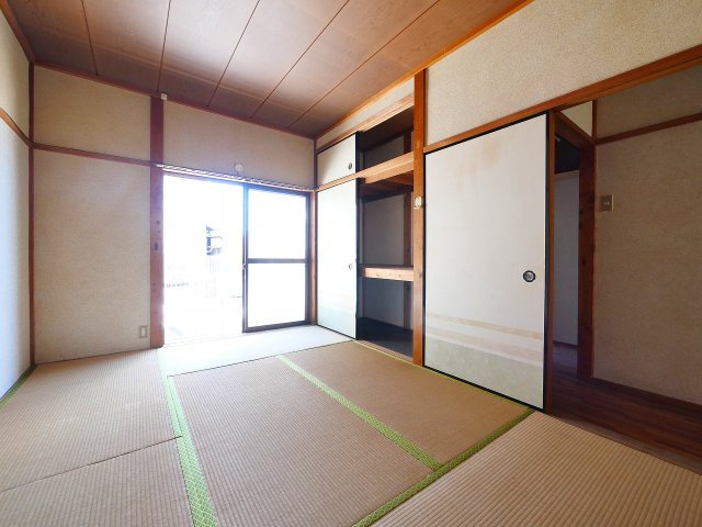 大西勉貸家（大安寺一丁目）の和室|畳の上でゆっくりとくつろげる和室です
