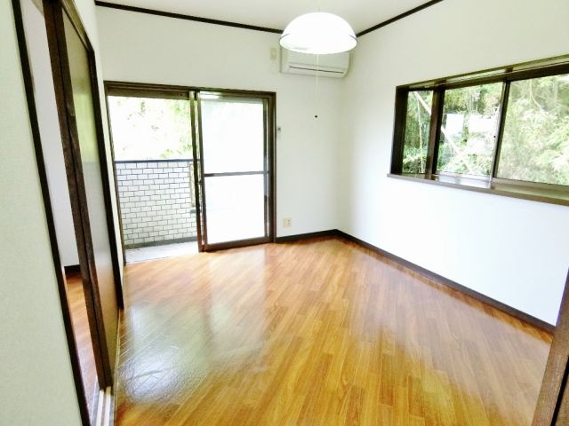 アフェールＪ森の洋室