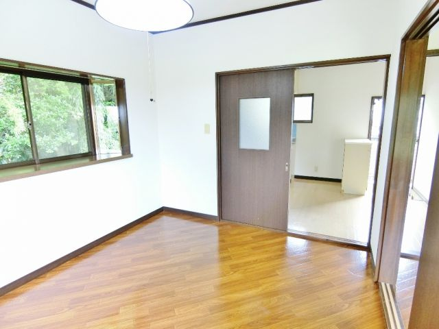 アフェールＪ森の洋室