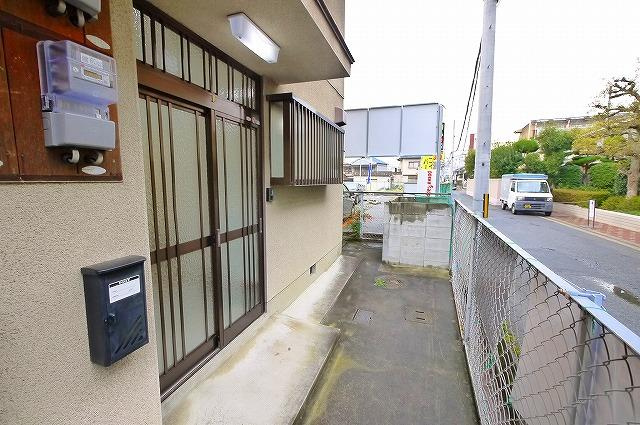 中島コーポAのエントランス