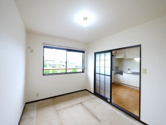 エピーメロンの内装|開放的な寝室です