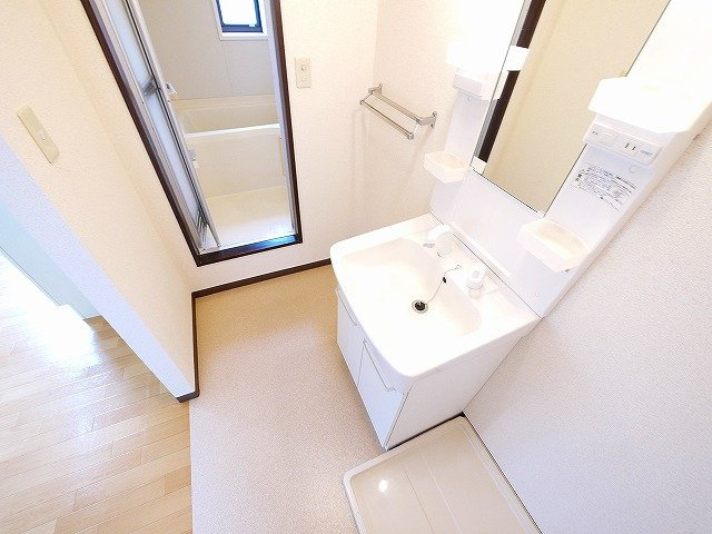 エピーメロンの洗面所|コンパクトで使いやすい洗面所