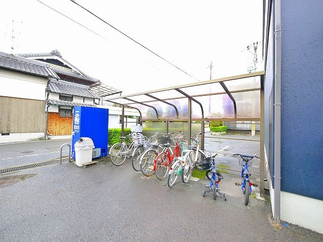 エピーメロンのその他共用部分|自転車置き場です。