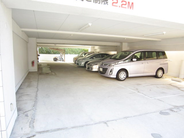 ライオンズマンション明石西新町第2の駐車場