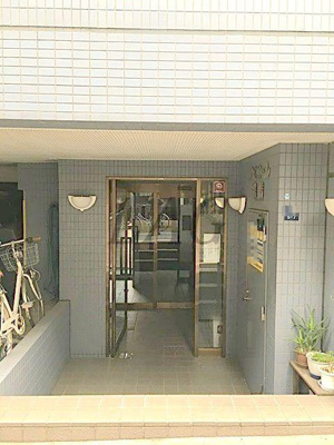 【エントランス】 | アベニール曙橋 | エントランスです。