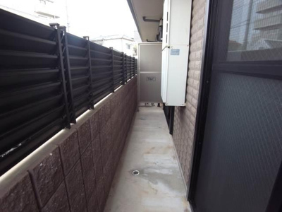 【バルコニー】 | レストフル | バルコニー