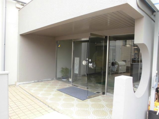亀戸パークハイツのエントランス