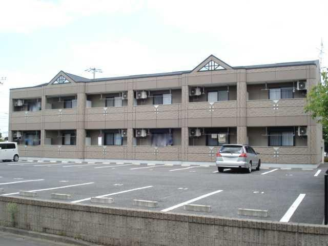 ラシーヌの駐車場