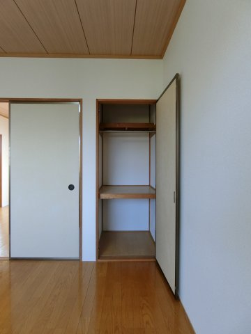 クレールパストラルN棟の収納