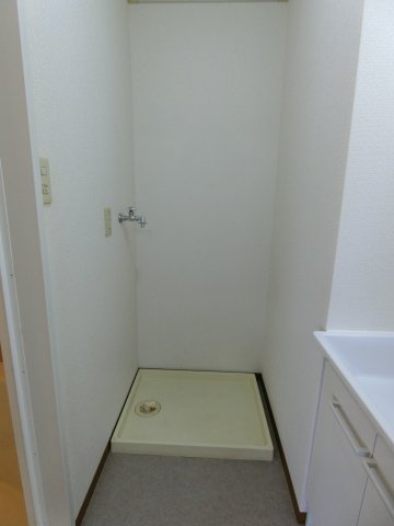 クレールパストラルN棟の洗面所