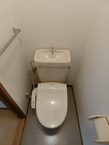 クレールパストラルN棟のトイレ