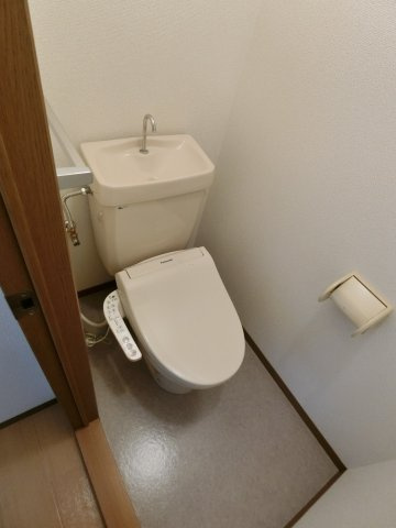 クレールパストラルN棟のトイレ