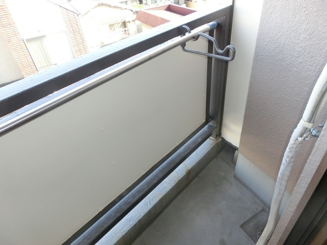 大阪市淀川区田川北３丁目の賃貸マンションのバルコニー