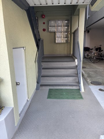 大阪市淀川区田川北３丁目の賃貸マンションのロビー