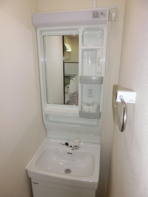 大阪市淀川区田川北３丁目の賃貸マンションの独立洗面台