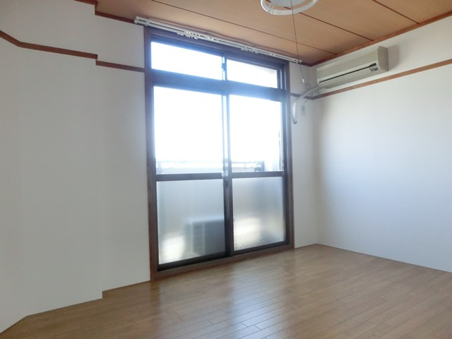 大阪市淀川区田川北３丁目の賃貸マンションの洋室