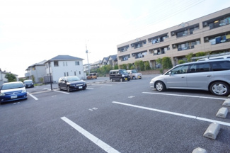【駐車場】