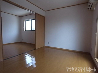 【居間・リビング】