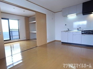 【居間・リビング】