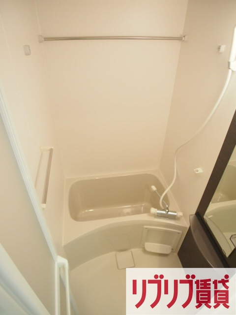 リブリ・西千葉の浴室