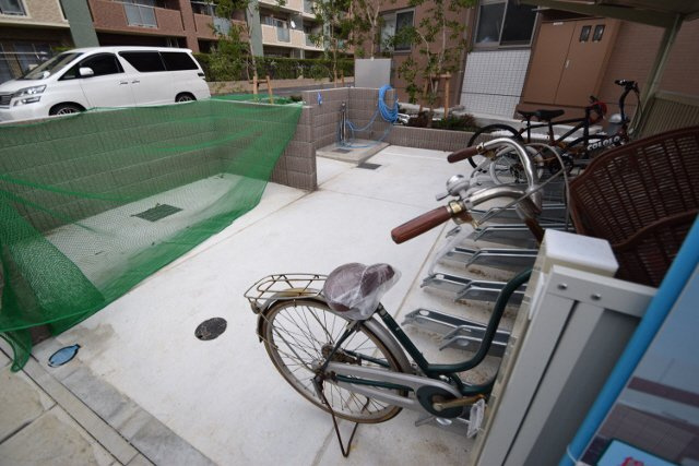 リーサ・ボニートのその他|駐輪所