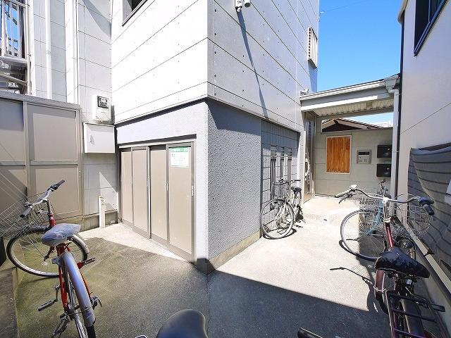 サンフェアリーⅤのその他共用部分|自転車置き場・ゴミ捨て場も広々。