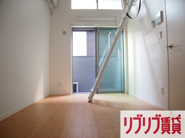 ルシエル登戸の居間・リビング