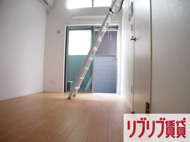 ルシエル登戸の居間・リビング