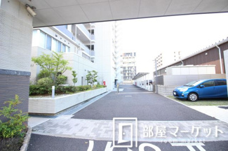 【駐車場】