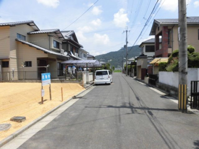 【前面道路含む現地写真】 | 近江八幡市安土町下豊浦　土地