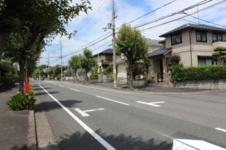【前面道路含む現地写真】