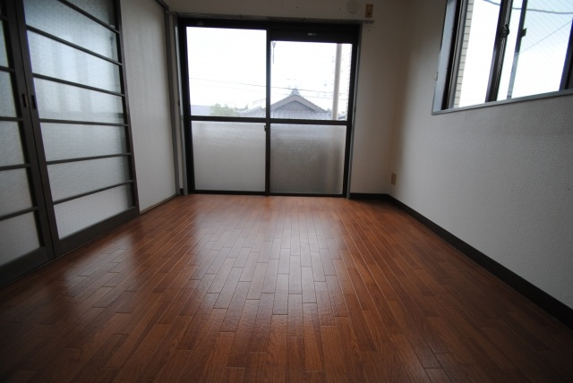 エステートモアの洋室|内装イメージ：同物件の別間取り