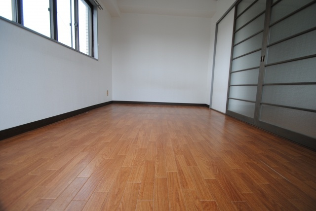 エステートモアの洋室|内装イメージ：同物件の別間取り