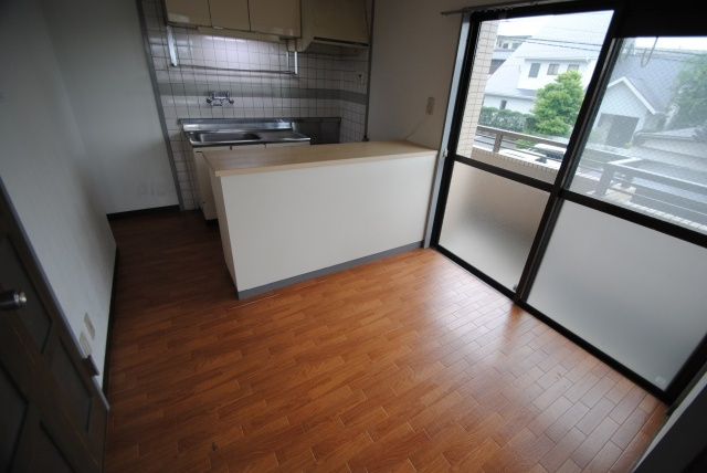 エステートモアの居間・リビング|内装イメージ：同物件の別間取り