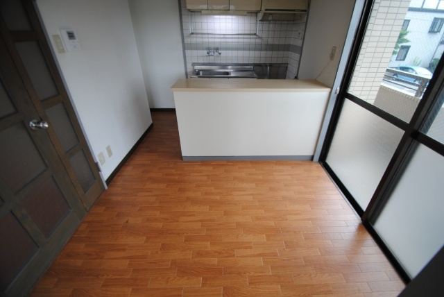 エステートモアの居間・リビング|内装イメージ：同物件の別間取り