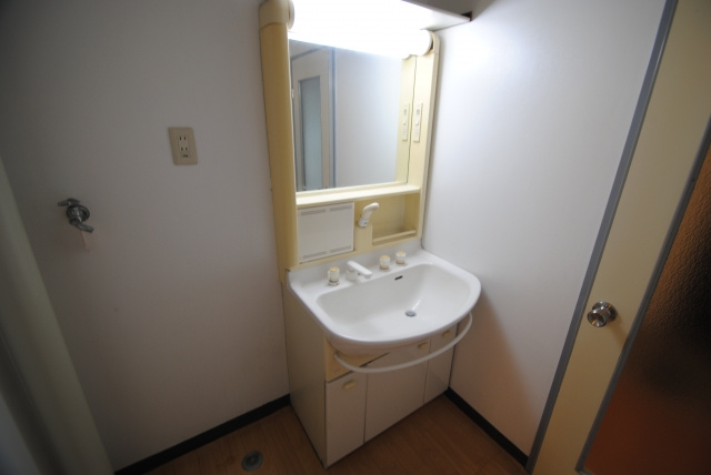 エステートモアの独立洗面台|内装イメージ：同物件の別間取り