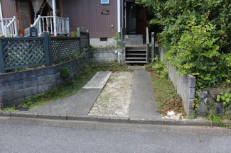【駐車場】 | 建物右手駐車スペース