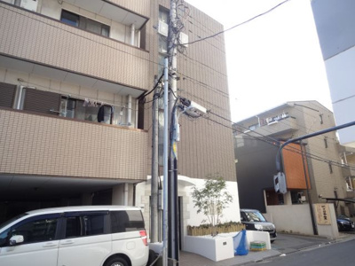 【外観】 | メゾン・ド・エルルージュ駐車場 | メゾン・ド・エルルージュ駐車場