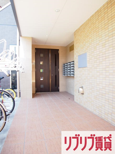 May Azurl（メイアジュール）登戸のエントランス