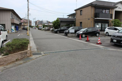 【前面道路含む現地写真】 | 大津市本堅田四丁目3-1 土地 | 西側道路