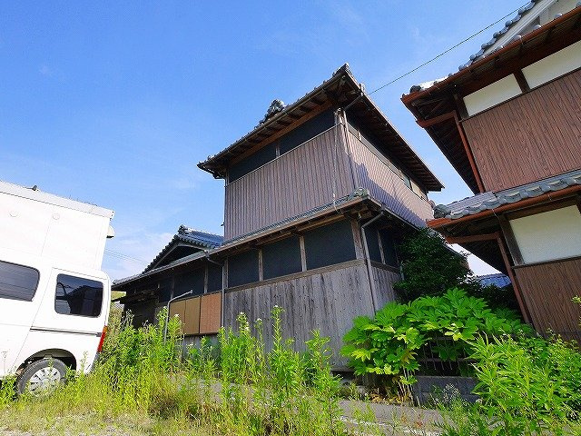 鹿背山細川戸建の外観