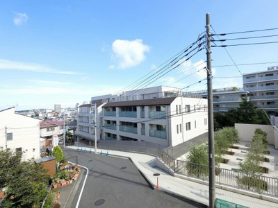 【展望】 | ライオンズマンション上大岡第16 | ３階部分からの眺望