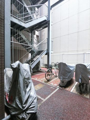 【その他共用部分】 | ディアコート横浜関内 | バイク置き場