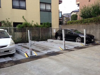 【駐車場】