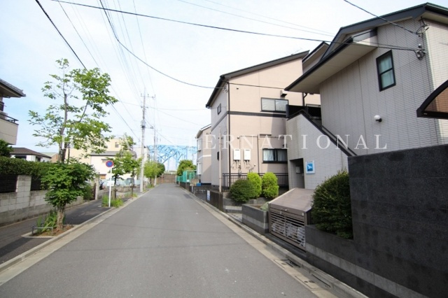 グラン・アルブルBの周辺